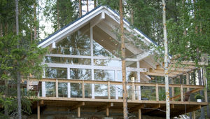 maison préfabriquée / contemporaine / à ossature bois / en verre
