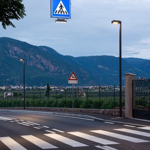 lampadaire urbain / contemporain / en acier inoxydable / à LED
