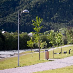 lampadaire urbain / contemporain / en acier inoxydable / à LED