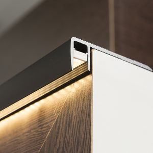 nez de marche en aluminium anodisé / avec profil éclairant à LED