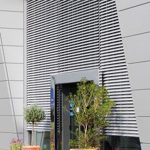 brise-soleil en aluminium / pour façade / pour fenêtre / pour véranda