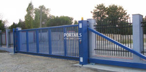 portails autoportants / en acier / à barreaux / industriels
