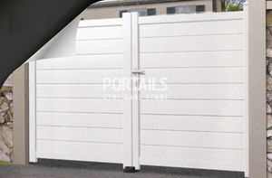 portails battants / en aluminium / à panneaux / résidentiels