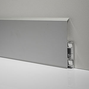 plinthe en aluminium / pour cablage électrique