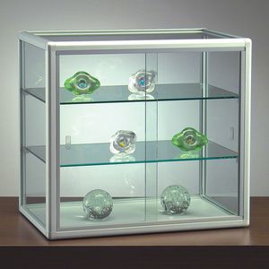 vitrine contemporaine / sur piétement / en verre / en aluminium