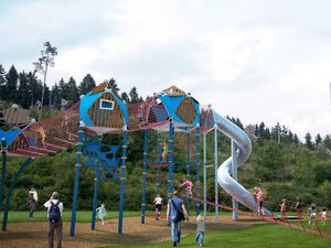 structure de jeu pour aire de jeux / en bois / en métal