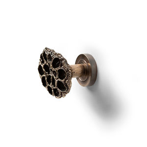 bouton de meuble design original / en laiton