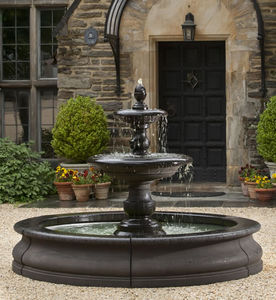 fontaine de jardin / en pierre / classique