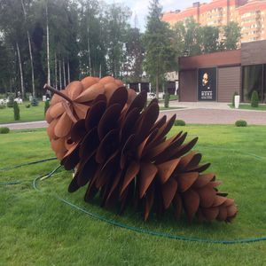 sculpture en acier corten / pour espace public