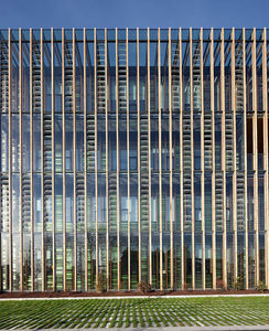 bardage en composite / en aluminium / nervuré / en panneaux