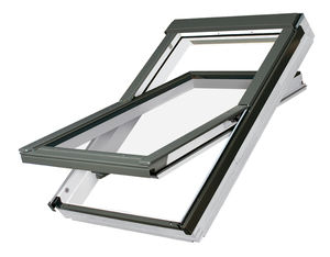 fenêtre de toit à pivot / en bois / à double vitrage / à coupure thermique