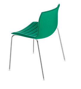 chaise contemporaine / en bois / en cuir / en polypropylène