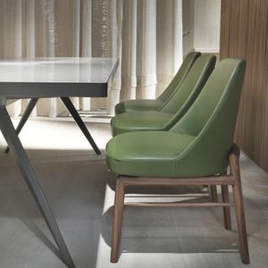 chaise de salle à manger design scandinave / tapissée / avec accoudoirs / en tissu