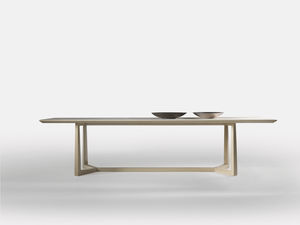 table à manger contemporaine / en bois massif / rectangulaire