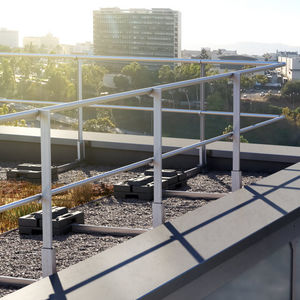 garde-corps en aluminium / à barreau / pour terrasse