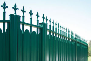 clôture de jardin / à barreaudage / en aluminium / teintée
