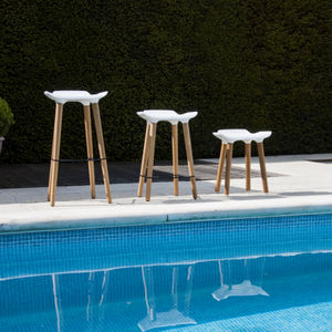 tabouret de bar contemporain / en chêne / professionnel / d'extérieur