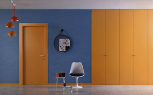 porte battante / en bois / laquée