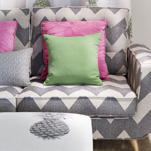 tissu d'ameublement / pour rideaux / à motif / en polyester