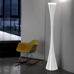 lampe sur pied / design original / en résine