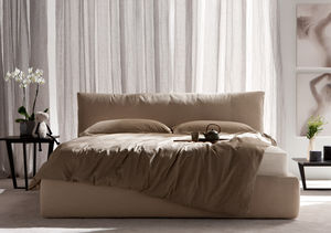 lit double / contemporain / en cuir / en tissu