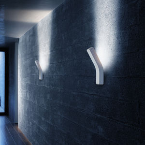 applique murale contemporaine / en thermoplastique / en aluminium / à LED