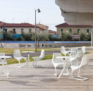 table bistrot / contemporaine / en métal / en MDF