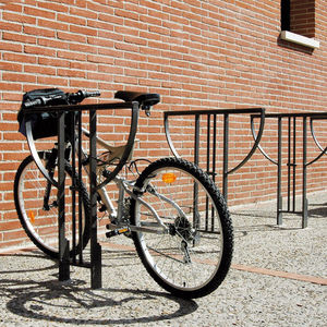range-vélo en acier