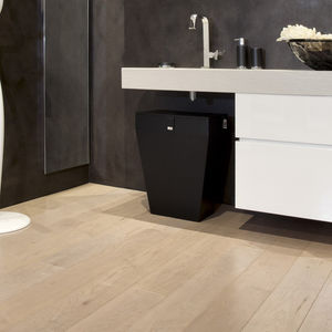 parquet contrecollé / à coller / en érable / vernis