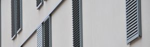 volets coulissants / en aluminium / pour façades / à jalousie