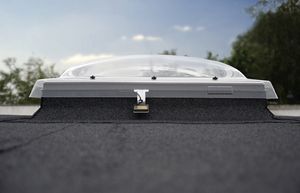 fenêtre de toit à pivot / fixe / en PVC / à double vitrage