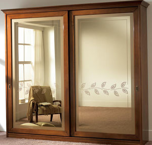 armoire classique / en bois laqué / à porte coulissante / avec miroir