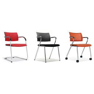 chaise visiteur contemporaine / avec accoudoirs / tapissée / empilable