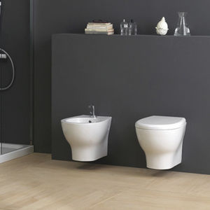 bidet suspendu / en céramique
