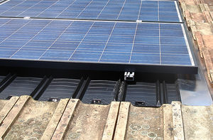 système de montage pour toiture en pente / intégré / pour applications photovoltaïques