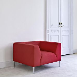 fauteuil contemporain / en tissu / avec accoudoirs / tapissé