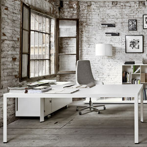 bureau de direction / en plaqué bois / en verre / en mélaminé