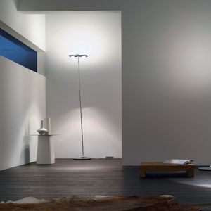 lampe sur pied / contemporaine / en aluminium / en acier