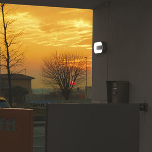 applique murale contemporaine / d'extérieur / en polycarbonate / à LED