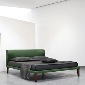 lit double / classique / en tissu / en bois