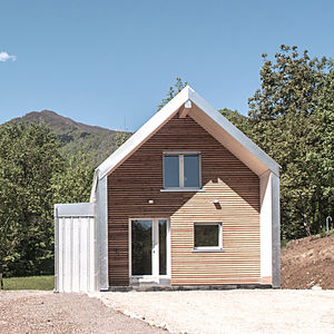 maison individuelle / préfabriquée / contemporaine / à ossature bois