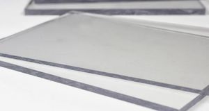 plaque en polycarbonate pour bâtiment