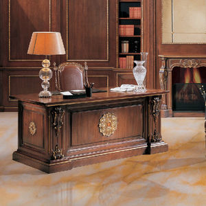 bureau en bois / de style