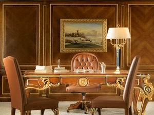 bureau en bois / de style