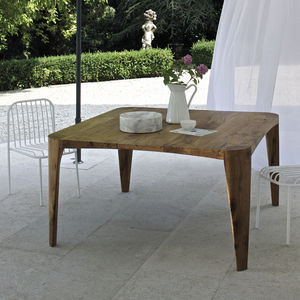 table basse contemporaine / en chêne naturel / carrée / professionnelle