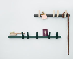 patère contemporaine / en aluminium / en frêne / quadruple