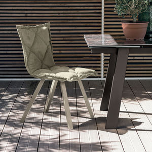chaise contemporaine / tapissée / en métal peint