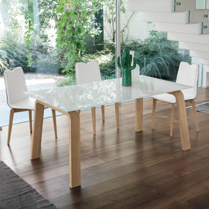 table à manger contemporaine / en MDF / en verre trempé / aluminium