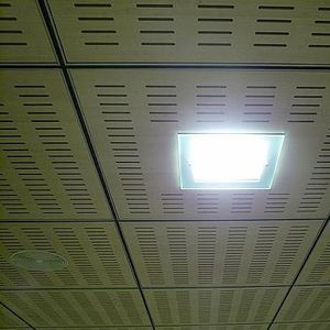 faux-plafond acoustique / en bois / en dalle