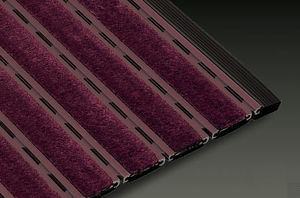 tapis d'entrée en aluminium / en vinyle / antisalissure / avec profilés